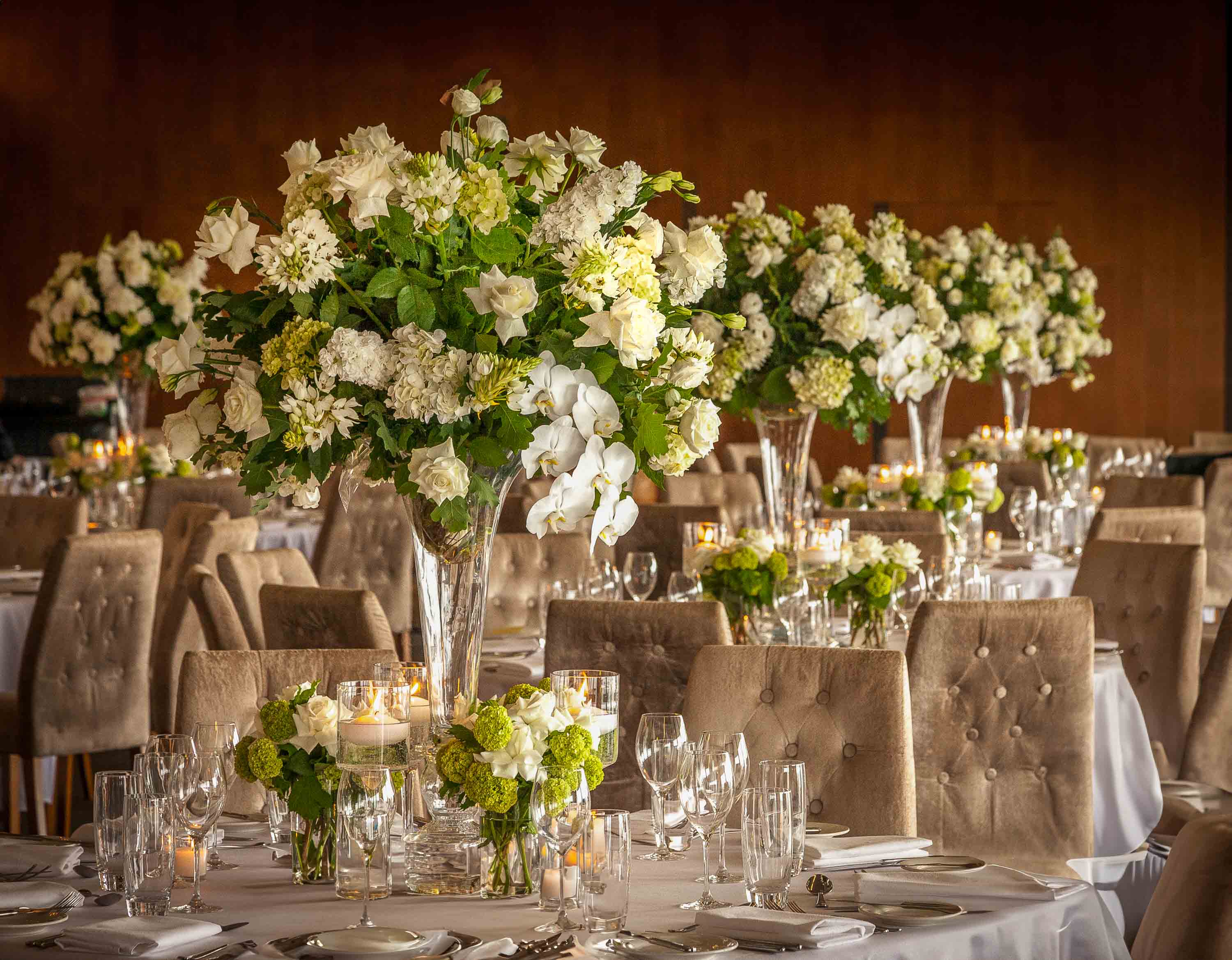 Seasonal wedding flowers: what’s available and when