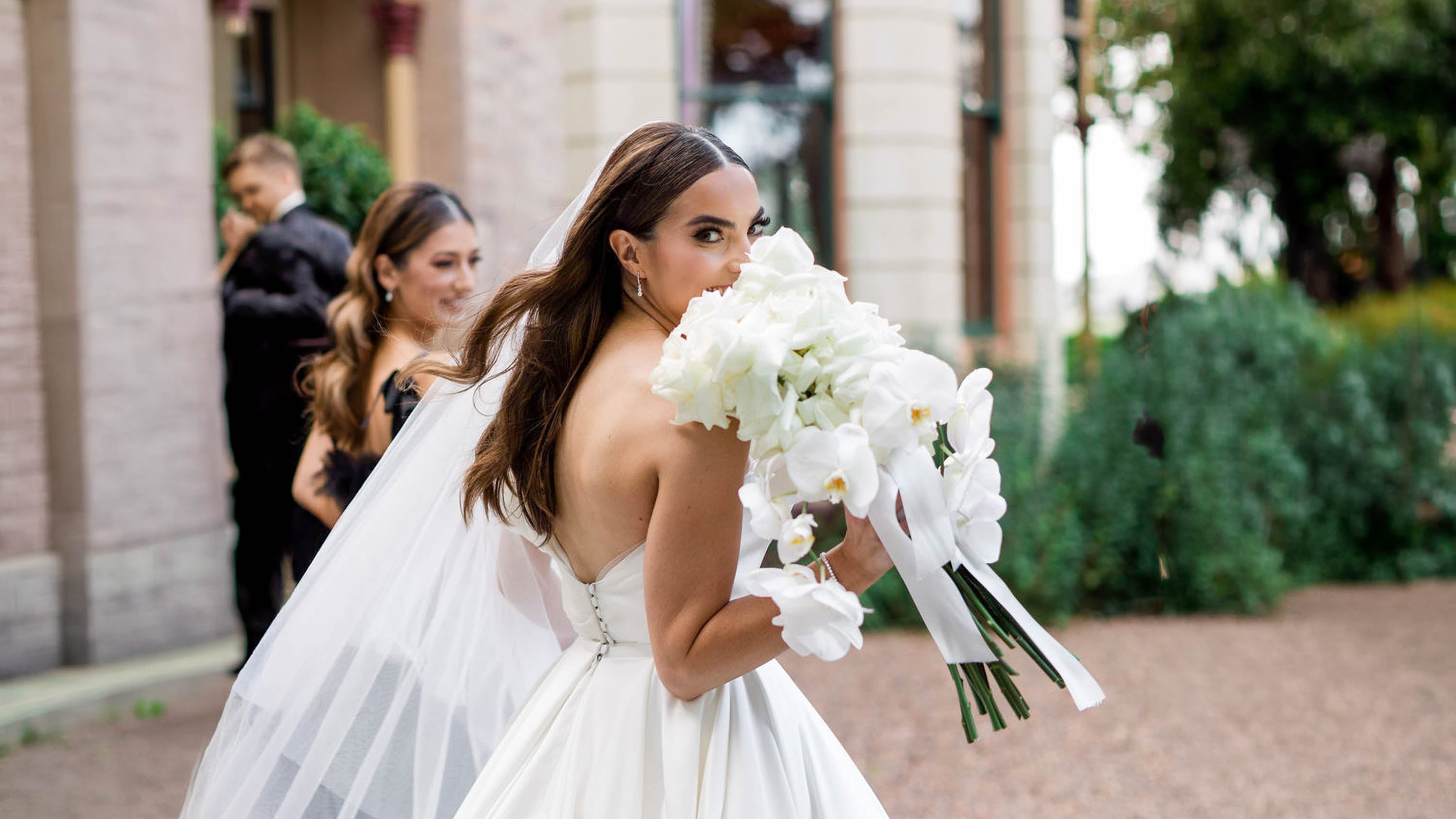 How to choose your wedding florist